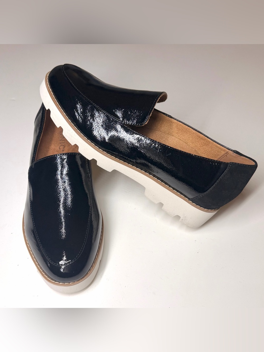 Vionic Women's Kensley Black Patent Leather Loafers   Size - 7